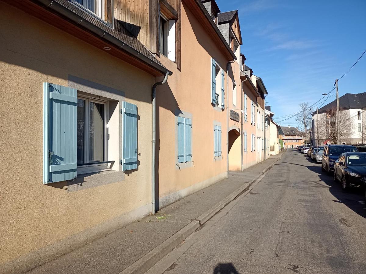 Appartement Studio proche des thermes en rez-de-chaussée avec place de parking à Bagnères-de-Bigorre Extérieur photo